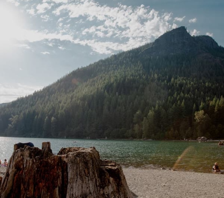 Lake View Mountain with a lake